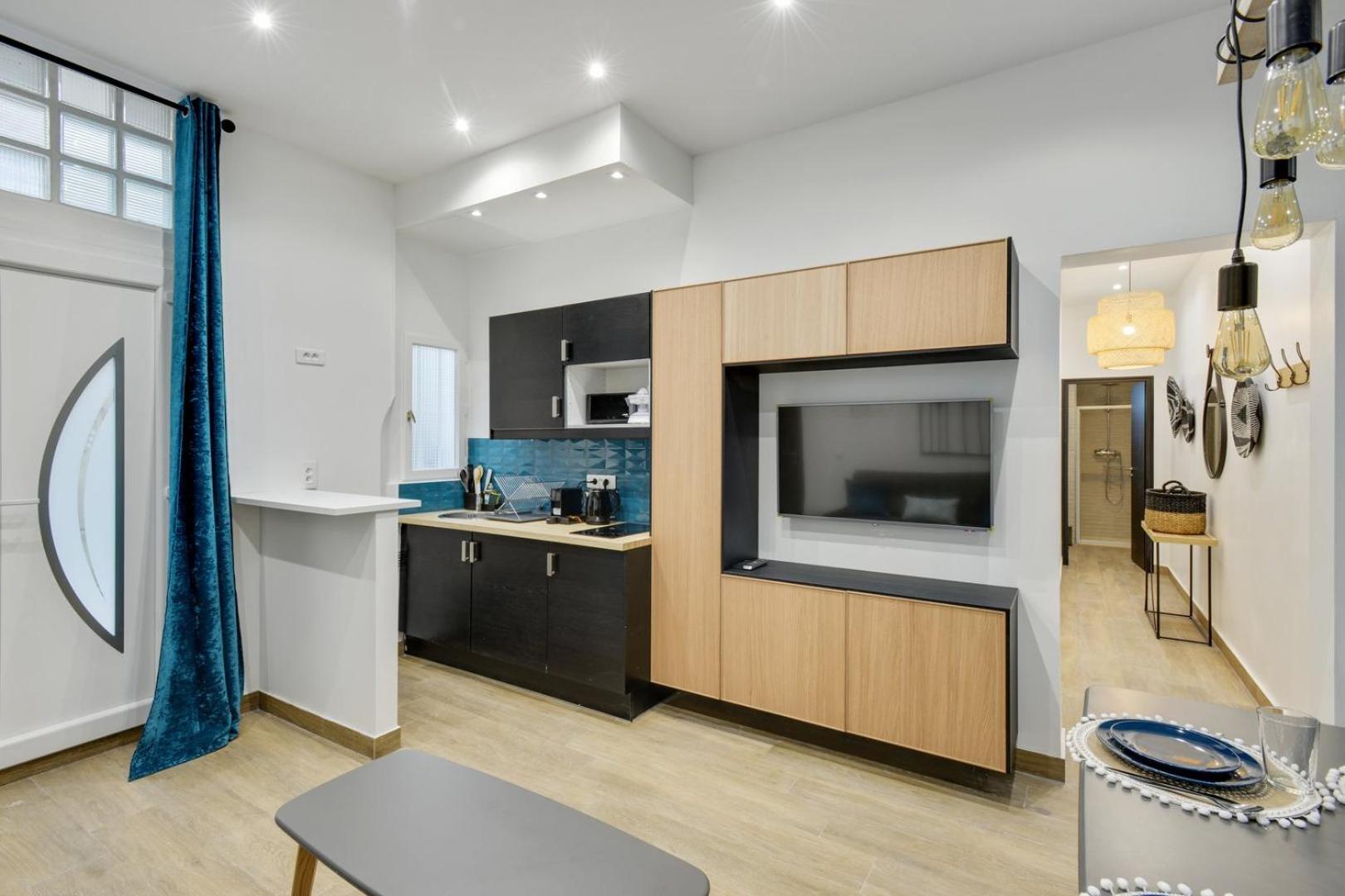 Bluestay 8 - A 12 Apartment Paris